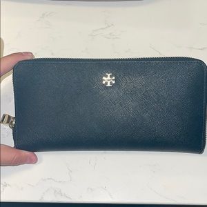 Tory Burch wallet